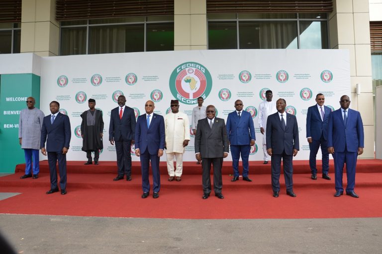 communiqué final sur le sommet extraordinaire de la Conférence des Chefs d’Etat et de gouvernement de la Cédeao sur la situation au Mali, en Guinée et au Burkina Faso