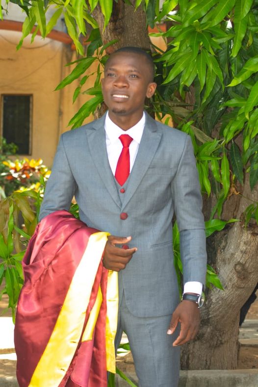 Bénin-Depuis son lieu d’exil, Valentin Djènontin adresse un émouvant message à son fils Israël Djènontin qui vient de soutenir sa thèse de doctorat en médecine