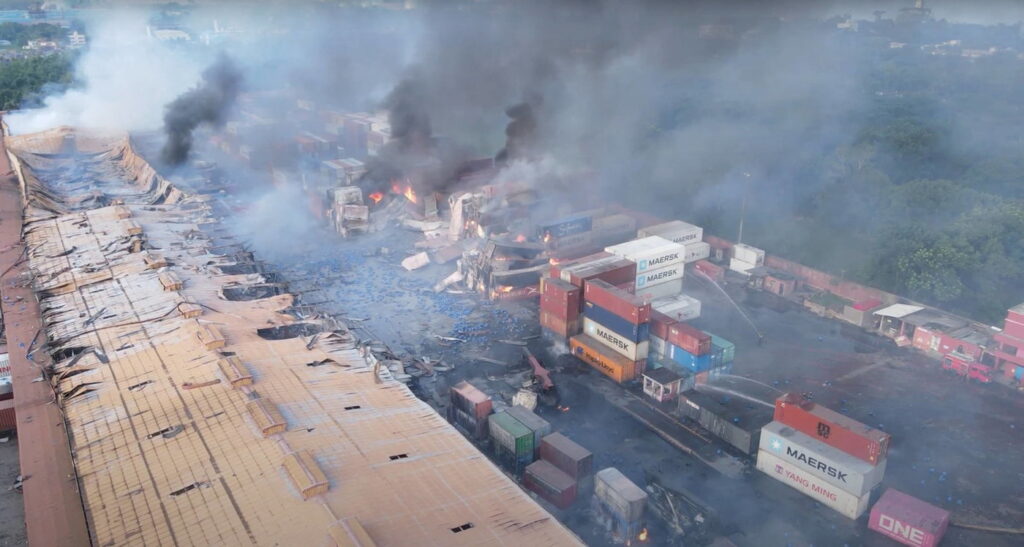 Un incendie enregistré, ce samedi 4 juin, dans un entrepôt privé de Sitakunda, situé à une quarantaine de kilomètres du grand port de Chittagong, a fait plusieurs morts et une centaine de blessés.
