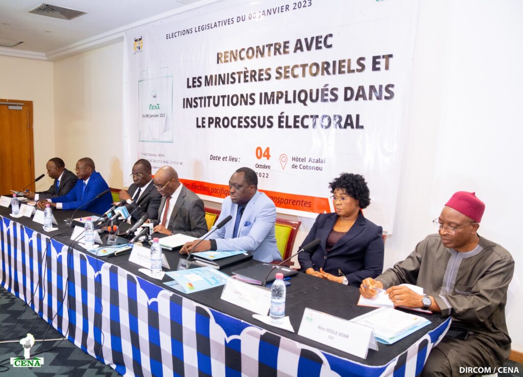 Echanges fructueux entre la Céna, les ministères et institutions impliqués dans l’organisation du scrutin : Double engagement de Sacca Lafia