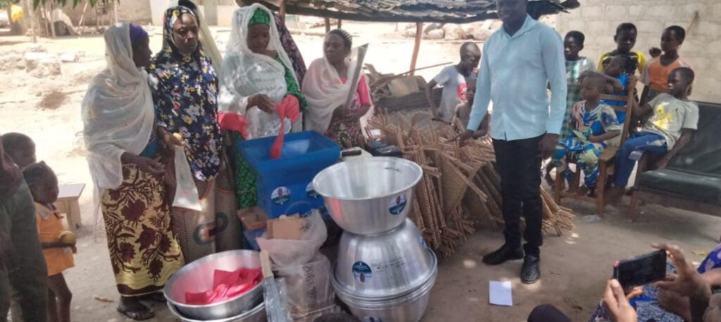 Richard Boni Ouorou accompagne les femmes productrices de gari