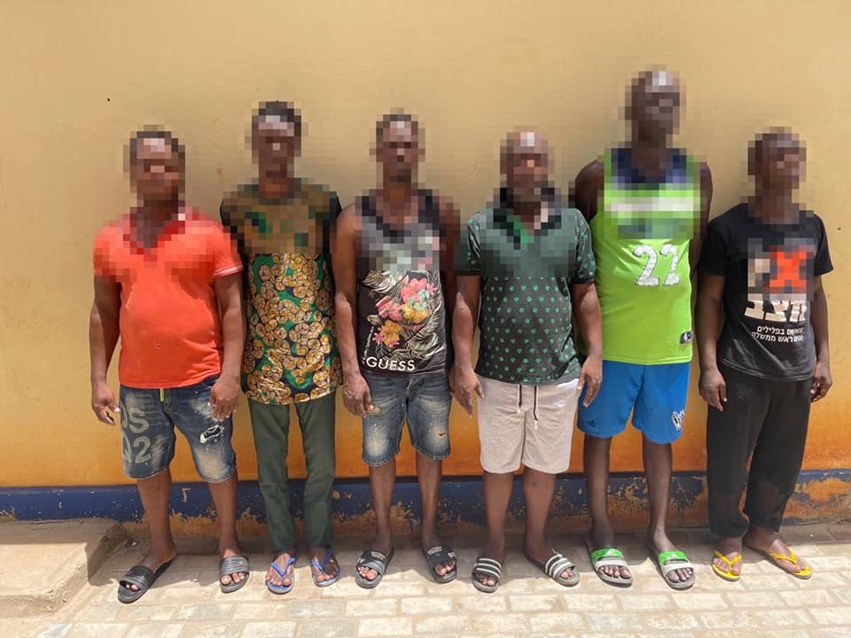Un Béninois soupçonné d’avoir cambriolé plus de 150 voitures, arrêté au Togo