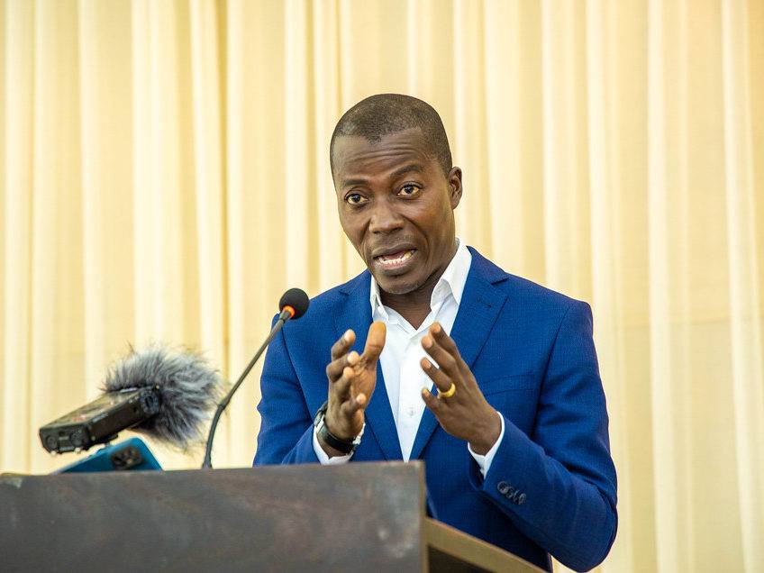 Wilfried Méandre Houngbédji sur Esae Tv "j'ai été journaliste critique": "