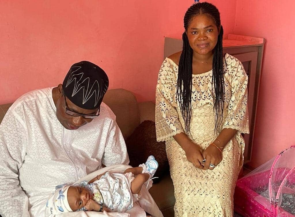 Boni Yayi rend visite à Nadine Okoumassoun après son accouchement