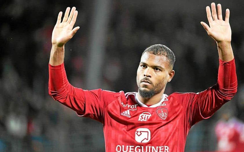 Steve Mounié quitte Brest pour la Bundesliga
