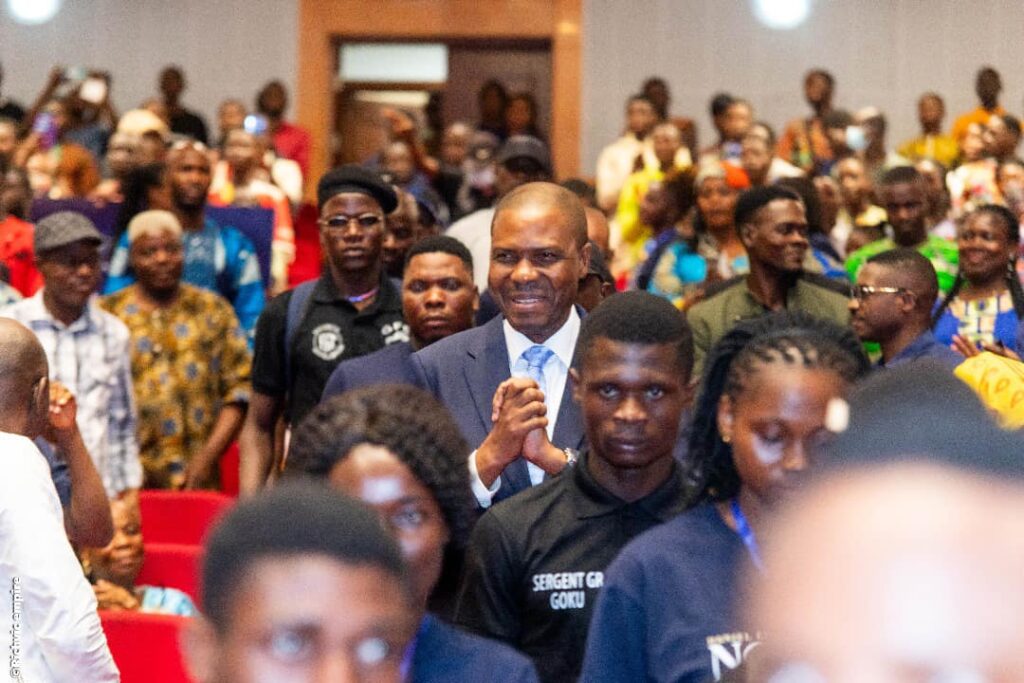Bénin- Daniel Edah en mode gratitude après le lancement réussi de son quatrième livre