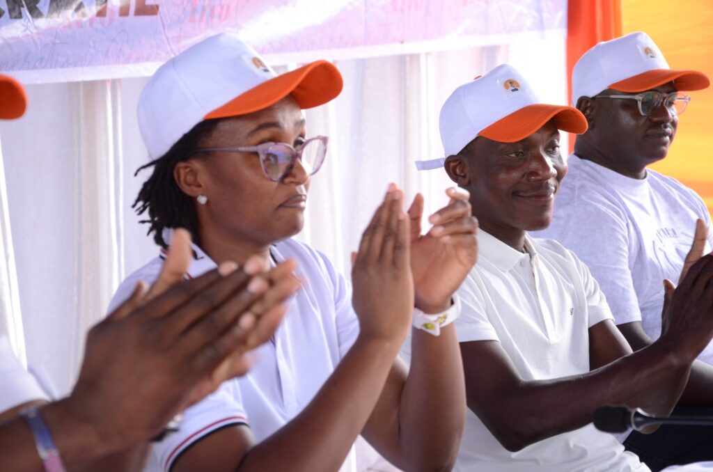 Régimes autoritaires en uniforme ou en cravate : "Génération Aïvo" dit non et vend un "autre Bénin"