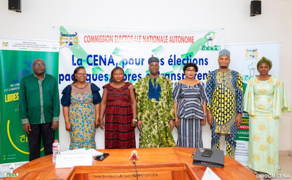 Visite d'une délégation de la HAC Guinée et de la Coordonnatrice du RIAC à la Céna