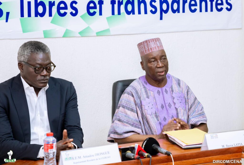 Le représentant résident de la Commission économique des Etats de l’Afrique de l’ouest (Cédeao) près le Bénin, Amadou Diongue reçu en audience par le président de la Commission électorale nationale autonome du Bénin, Sacca Lafia