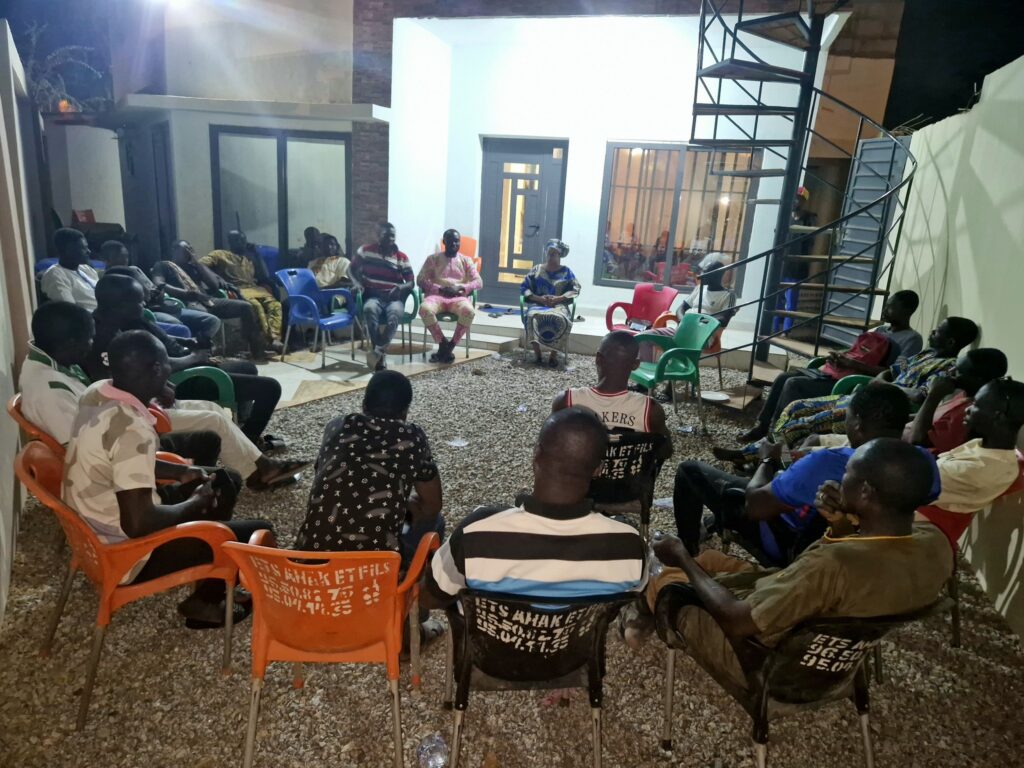 Parakou : Faridath Naro Assouma échange avec des jeunes et femmes