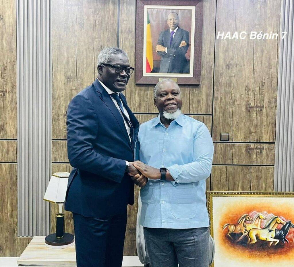 Fin de mission du Représentant résident de la Cédeao au Bénin : 𝗔𝗺𝗮𝗱𝗼𝘂 𝗗𝗜𝗢𝗡𝗚𝗨𝗘, 𝗳𝗮𝗶𝘁 𝘀𝗲𝘀 𝗮𝗱𝗶𝗲𝘂𝘅 𝗮𝘂 𝗣𝗿𝗲́𝘀𝗶𝗱𝗲𝗻𝘁 𝗘́𝗱𝗼𝘂𝗮𝗿𝗱 𝗟𝗢𝗞𝗢