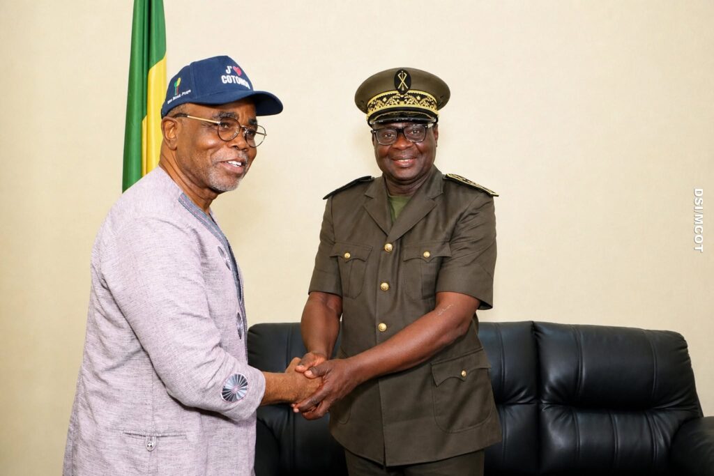 Le maire de Cotonou reçu par le Préfet Gilbert Déou Malè